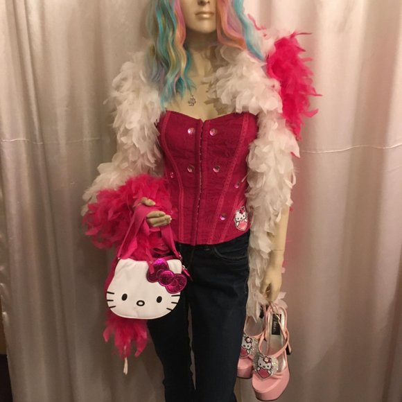 ADORABLE saphhire pink vinatge hello kitty corset and matching pendent! - Picture 4 of 14